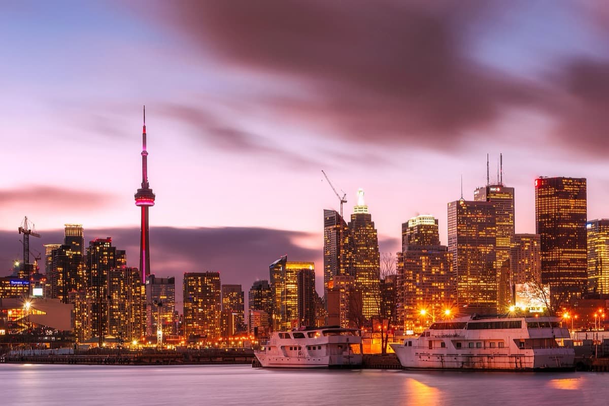 Business Class flights to Toronto