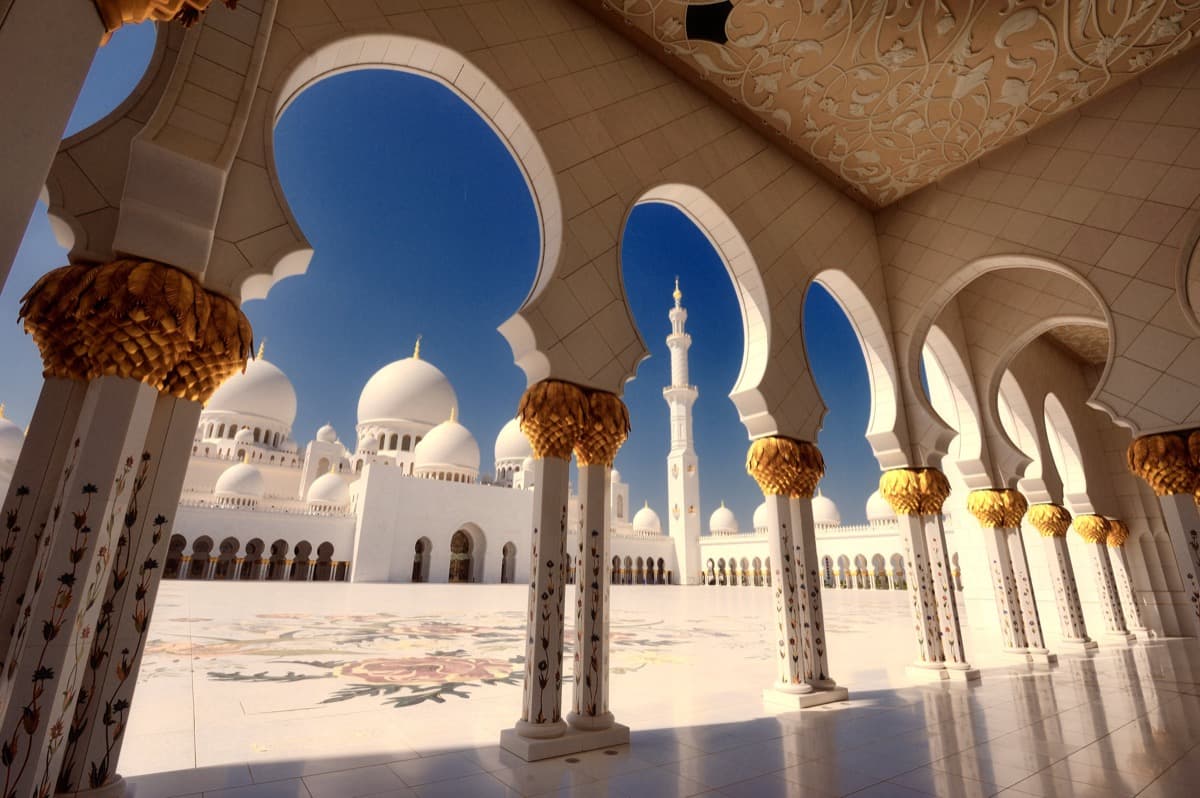 First class flights to Abu Dhabi