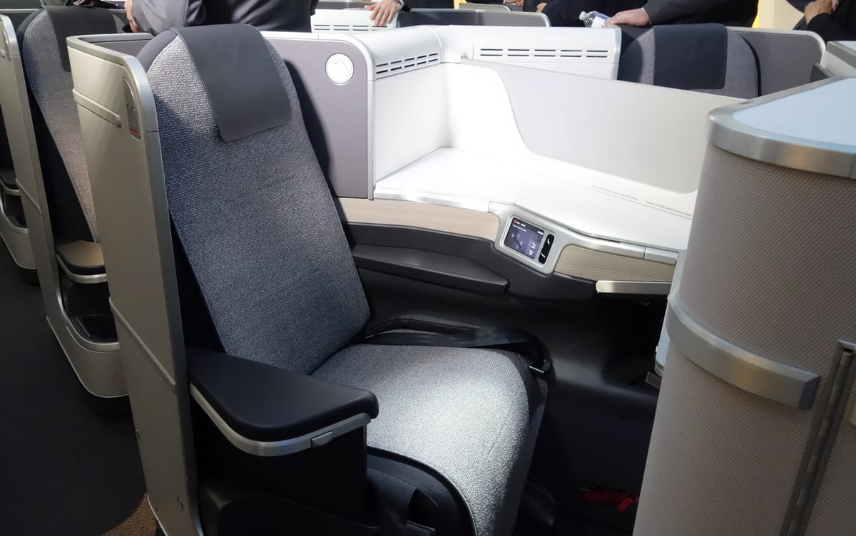 The latest in business class: Air Canada's Dreamliner 787-8