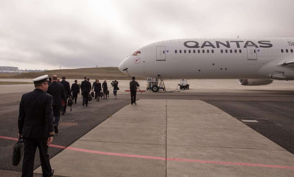 Qantas Unveils its first Boeing 787 Dreamliner