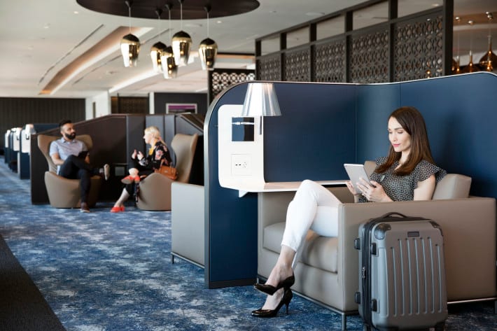United Polaris Lounge Newark Seating