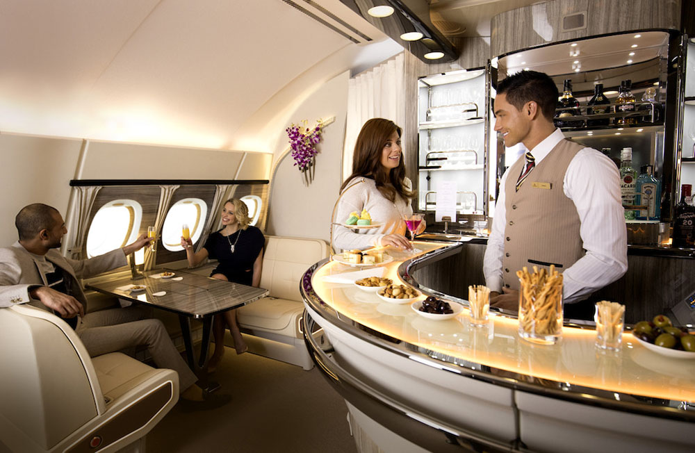 Emirates-A380-Onboard-Lounge-New